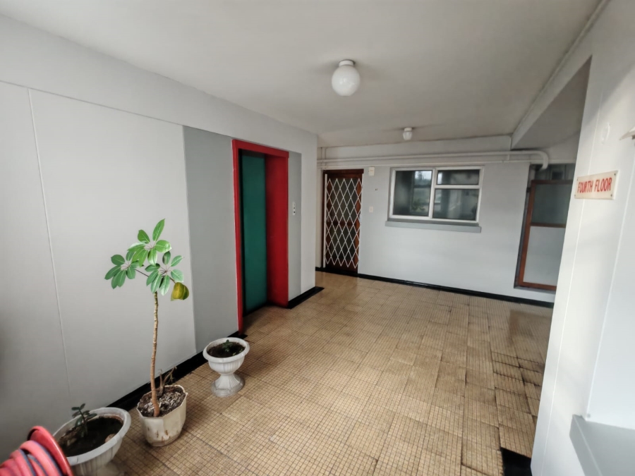 To Let 1 Bedroom Property for Rent in Humewood Eastern Cape